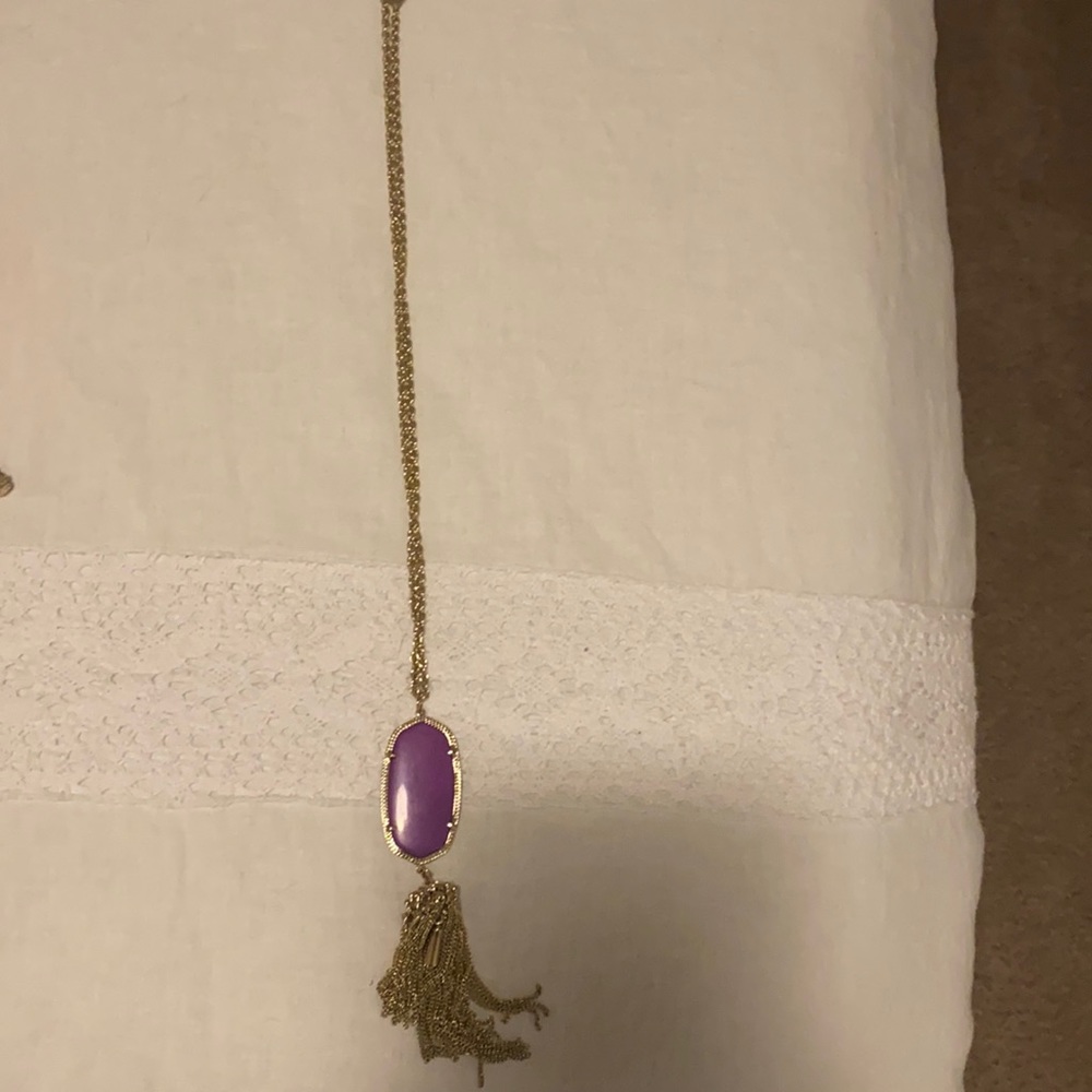 Kendra Scott necklace